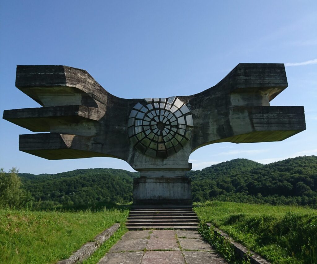 クロアチア巨像spomenik
