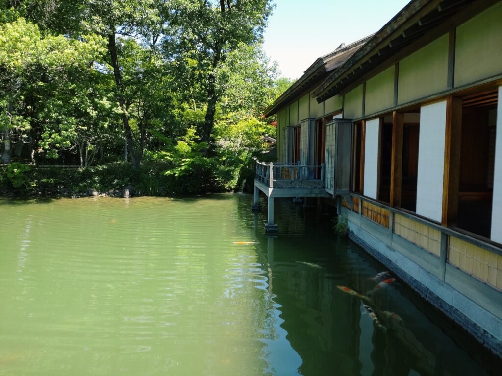 養浩館